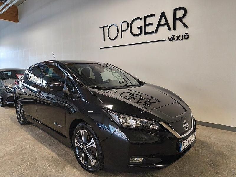 Svart Begagnad 2018 Nissan Leaf Halvkombi | 139 900 kr (Marknadspris) - Bild 1/4