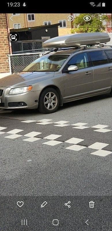 Begagnad 2009 Volvo V70 Kombi | 44 500 kr (Marknadspris) - Bild 1/4