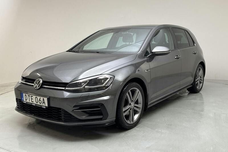 Mörkgrå Begagnad 2020 VW Golf VII R-line | 199 000 kr (Bra pris) - Bild 1/4