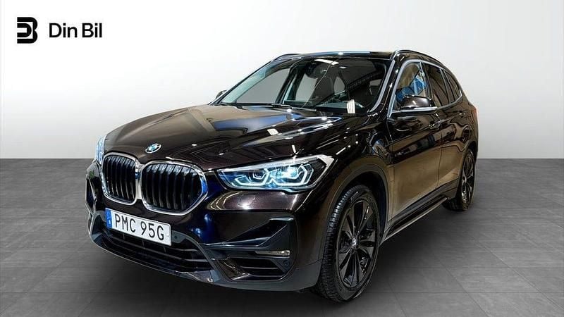 Brun Begagnad 2021 BMW X1 Sport Line SUV | 259 900 kr - Bild 1/4