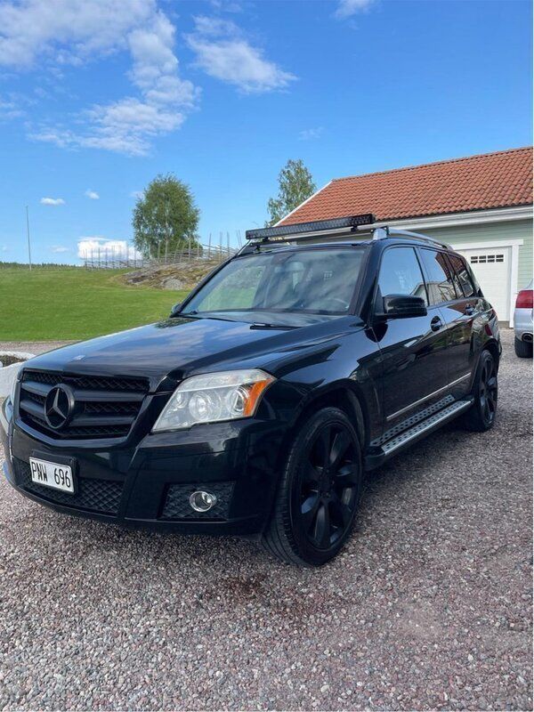 Svart Begagnad 2010 Mercedes GLK350 SUV | 149 000 kr - Bild 1/4