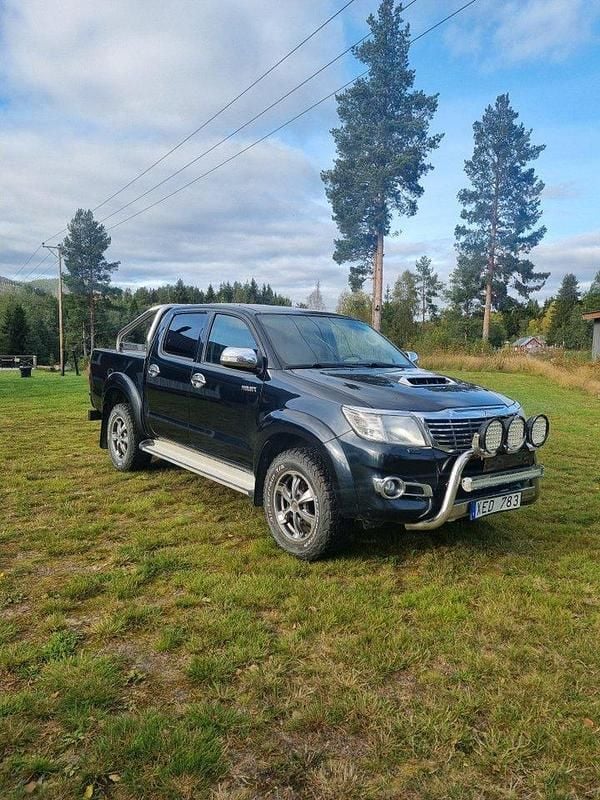 Blå Begagnad 2013 Toyota HiLux Pickup | 179 000 kr (Lite dyr) - Bild 1/4