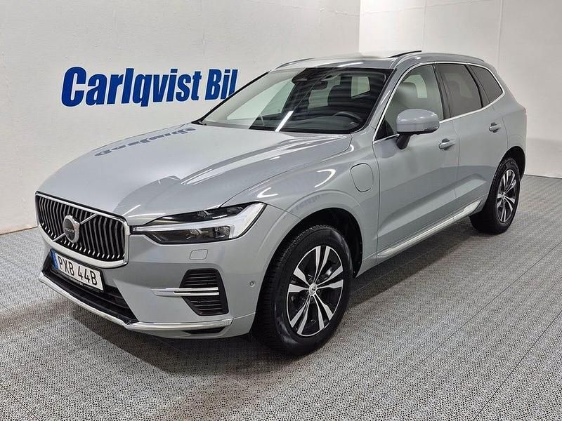 Vapour grey metallic Begagnad 2024 Volvo XC60 Core SUV | 459 000 kr (Marknadspris) - Bild 1/4