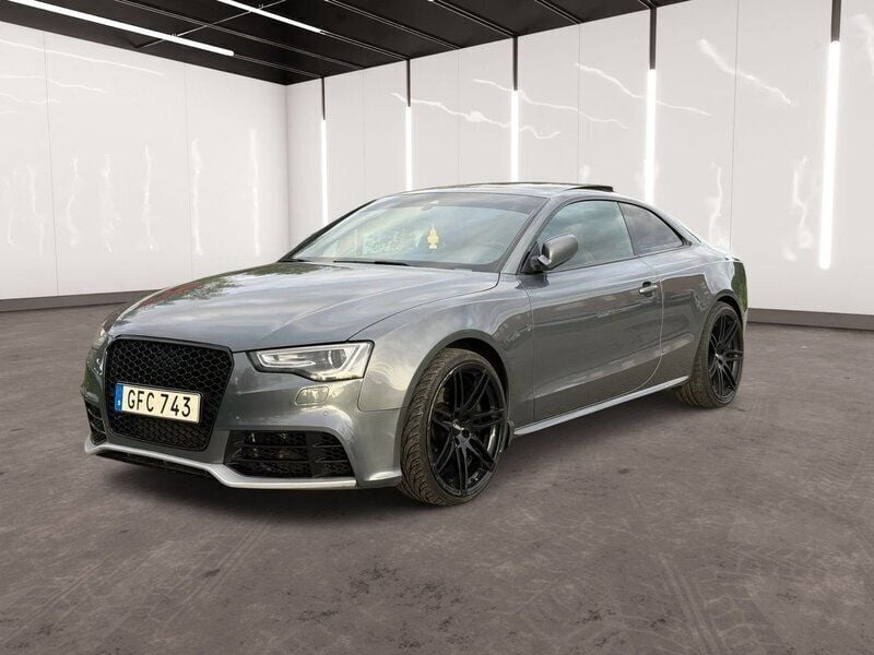 Grå Begagnad 2012 Audi A5 Sportkupé | 169 900 kr (Lite dyr) - Bild 1/4