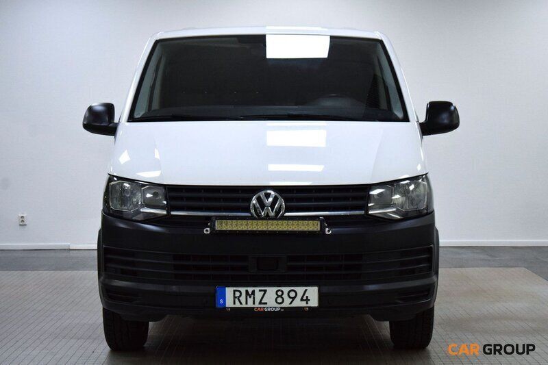 Vit Begagnad 2018 VW T6 Van | 144 900 kr (Bra pris) - Bild 1/4
