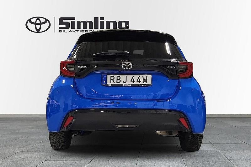 Begagnad Toyota Yaris Hybrid Edition 131 HK (96 kW) 2024 Blå Halvkombi