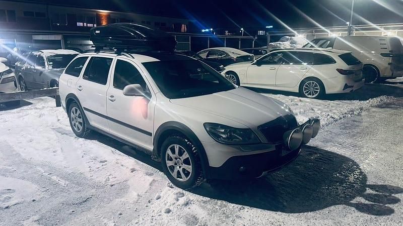 Begagnad Skoda Octavia Scout 2013 Kombi