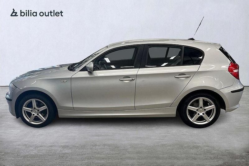 Begagnad BMW 116 2010 Silver Halvkombi
