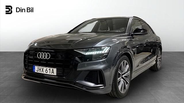 Begagnad Audi Q8 S-Line 462 HK (339 kW) 2021 Daytonagrå pärleffekt SUV