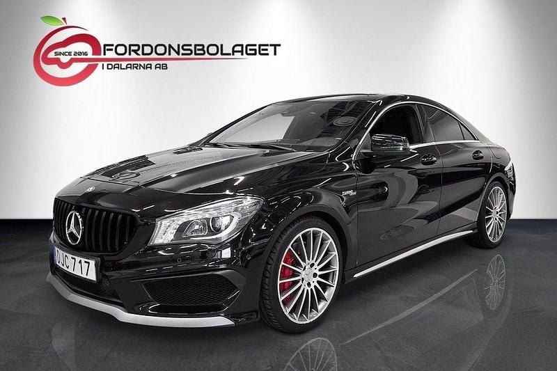 Svart Begagnad 2014 Mercedes CLA45 AMG AMG Sportkupé | 269 000 kr (Marknadspris) - Bild 1/4