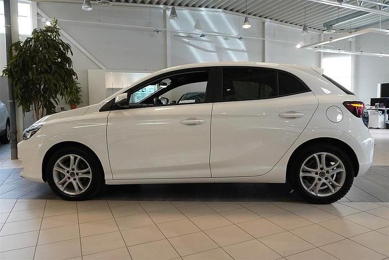 Begagnad MG MG3 102 HK (75 kW) 2024 Vit Halvkombi