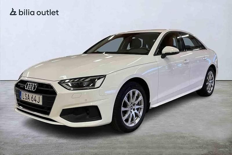 Vit Begagnad 2023 Audi A4 Sedan | 324 900 kr (Marknadspris) - Bild 1/1
