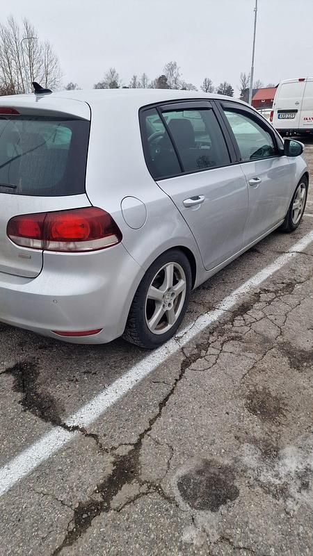 Begagnad VW Golf VI 160 HK (117 kW) 2010 Silver Halvkombi