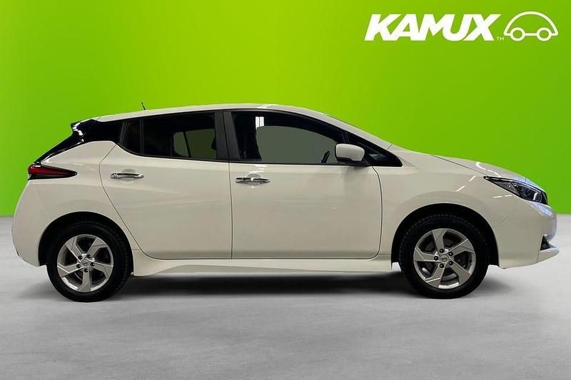 Begagnad Nissan Leaf Acenta 160 kW (218 HK) 2019 Vit Halvkombi