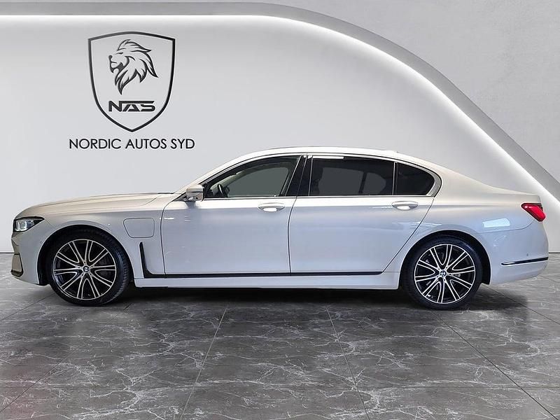 Begagnad BMW 745L M Sport 395 HK (290 kW) 2019 Vit Sedan