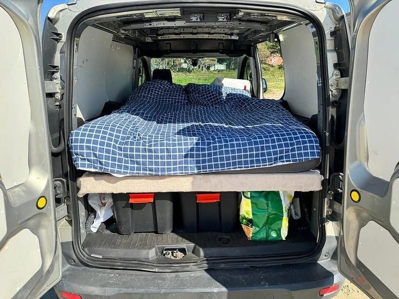 Begagnad Ford Transit Connect 120 HK (88 kW) 2016 Guldgrå mtallic Minibuss