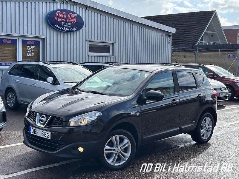 Svart Begagnad 2013 Nissan Qashqai SUV | 69 000 kr (Marknadspris) - Bild 1/4