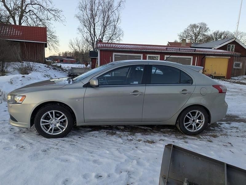 Begagnad Mitsubishi Lancer Sportback 143 HK (105 kW) 2009