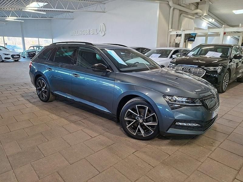 Begagnad Skoda Superb SportLine 218 HK (160 kW) 2022 Grå Kombi