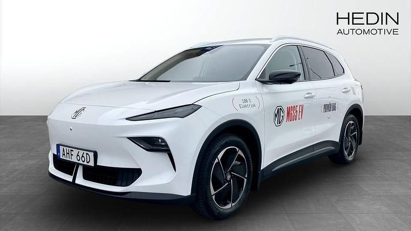 Vit (white) Ny 2025 MG MG5 EV Kombi | 419 900 kr - Bild 1/4