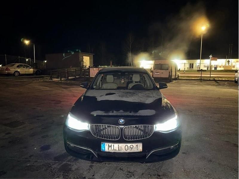 Begagnad 2014 BMW 320 Sedan | 119 999 kr (Bra pris) - Bild 1/4