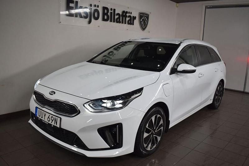 Vit Begagnad 2021 Kia Ceed Sportswagon Kombi | 179 500 kr (Superpris) - Bild 1/4