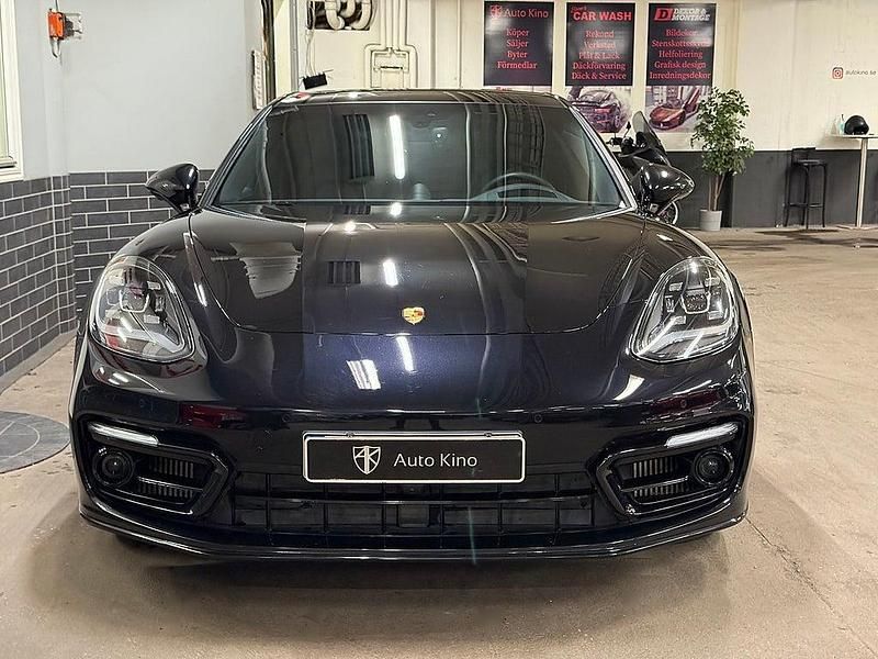 Begagnad Porsche Panamera 2021 Halvkombi