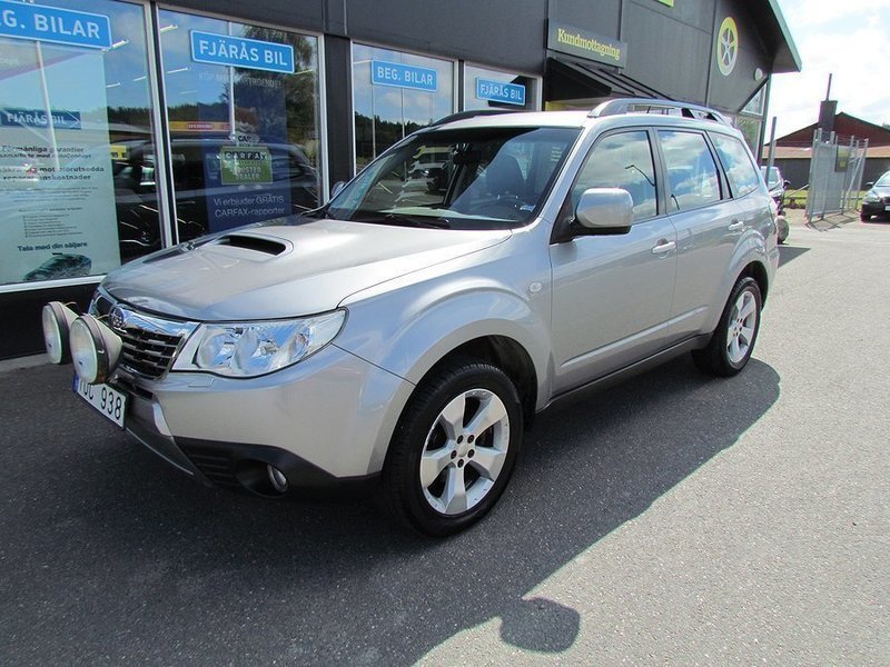 Subaru Forester 2.0 Diesel 147 HK (2009) i Halland