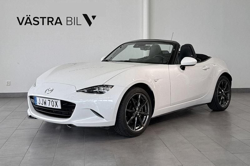 Vit Begagnad 2019 Mazda MX5 Cab | 299 900 kr (Marknadspris) - Bild 1/4