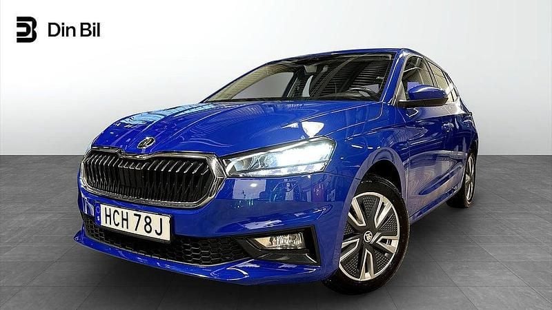 Begagnad Skoda Fabia Style 110 HK (80 kW) 2022 Energy blue Halvkombi