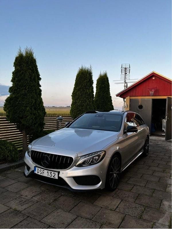 Silver Begagnad 2016 Mercedes C220 AMG line Kombi | 235 000 kr (Lite dyr) - Bild 1/4