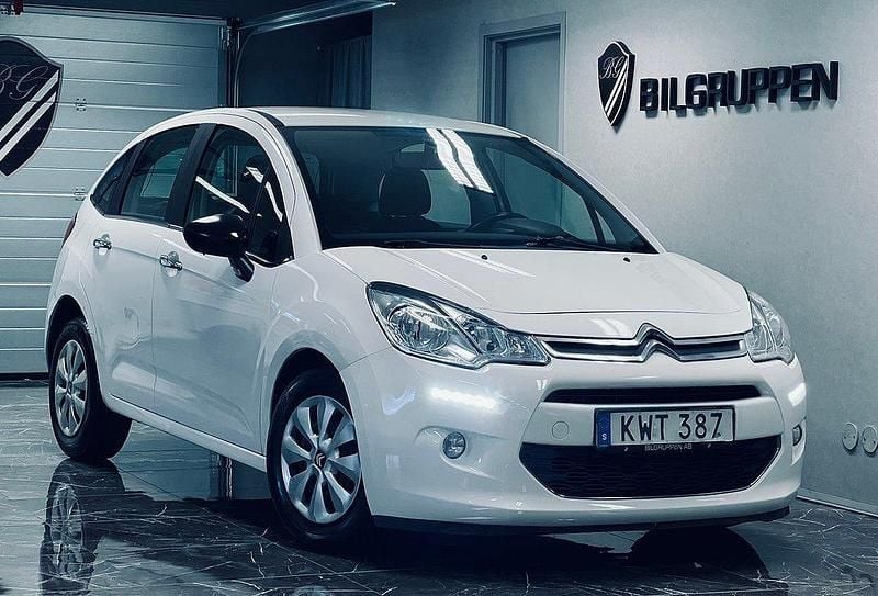 Vit Begagnad 2014 Citroën C3 Halvkombi | 79 000 kr (Lite dyr) - Bild 1/4