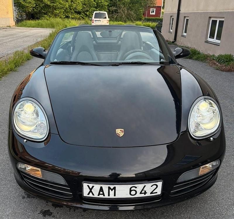Begagnad Porsche Boxster S 281 HK (206 kW) 2005 Svart Cab