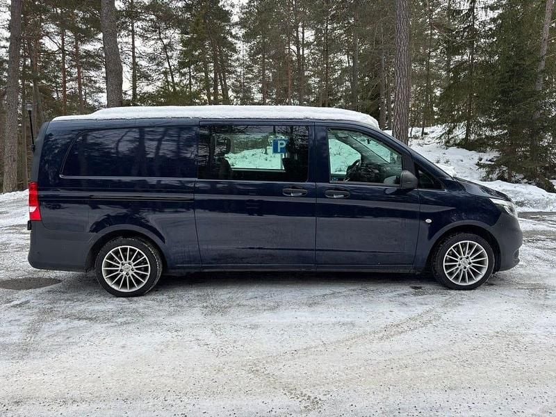 Begagnad Mercedes Vito 163 HK (119 kW) 2019 Blå Van