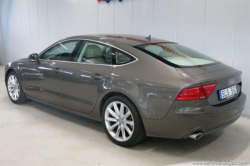 Begagnad Audi A7 Comfort 245 HK (180 kW) 2011 Grå Halvkombi