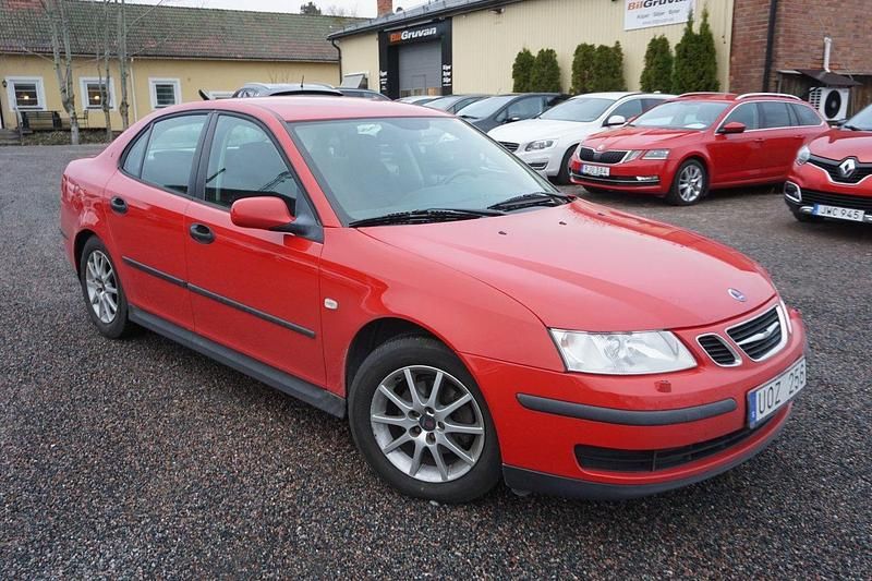Röd Begagnad 2003 Saab 9-3 Sedan | 64 900 kr - Bild 1/4