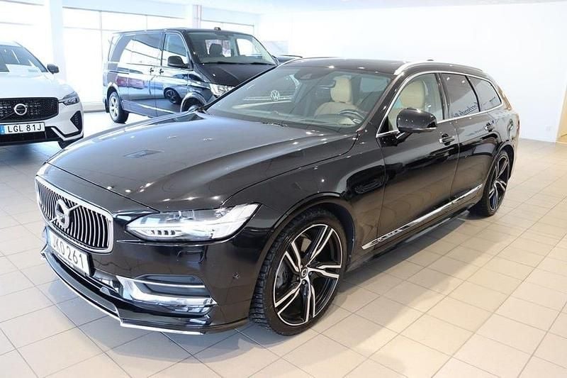 Begagnad Volvo V90 Inscription 235 HK (172 kW) 2020 Onyx black Kombi