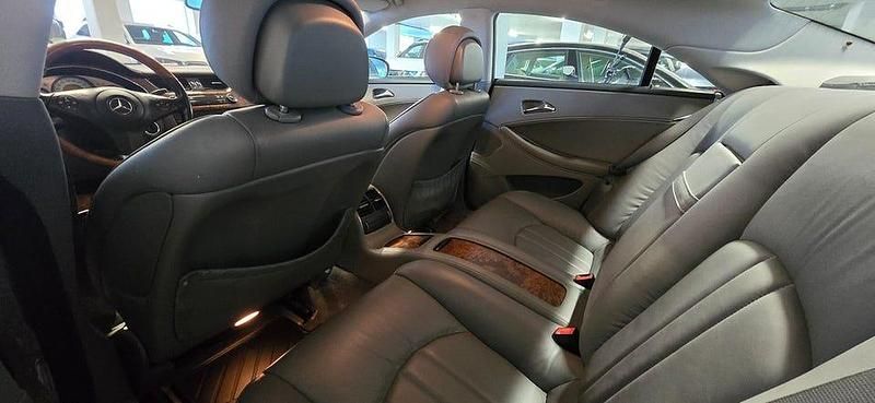 Begagnad Mercedes CLS350 224 HK (164 kW) 2009 Grå