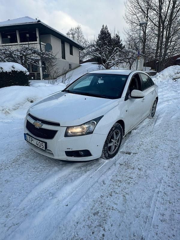 Begagnad Chevrolet Cruze 124 HK (91 kW) 2011 Vit metallic