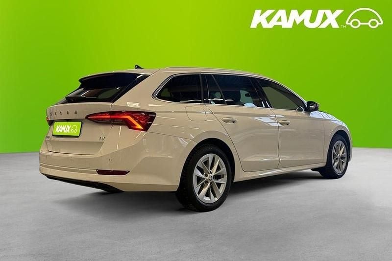 Begagnad Skoda Octavia Style 204 HK (150 kW) 2021 Vit