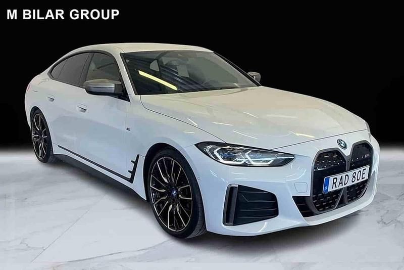 Vit Begagnad 2023 BMW i4 Sedan | 549 000 kr - Bild 1/1