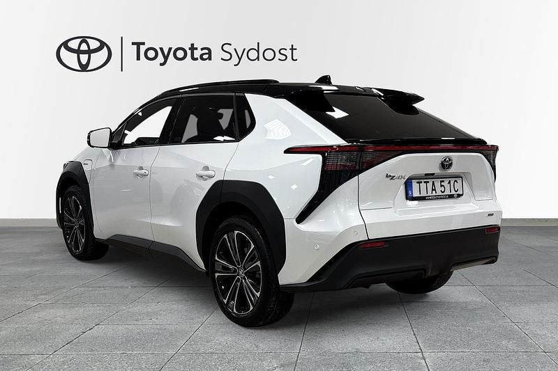 Begagnad Toyota bZ4X Executive 161 kW (219 HK) 2024 Vit SUV