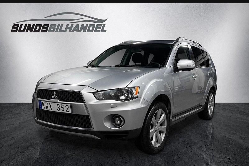 Silver Begagnad 2010 Mitsubishi Outlander Comfort Edition SUV | 69 900 kr - Bild 1/4
