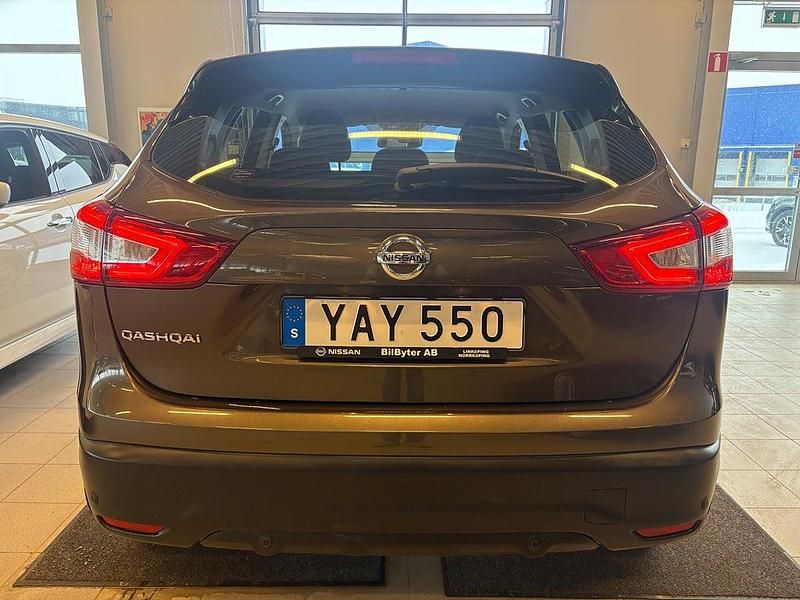 Begagnad Nissan Qashqai Acenta 116 HK (85 kW) 2015 Brun SUV