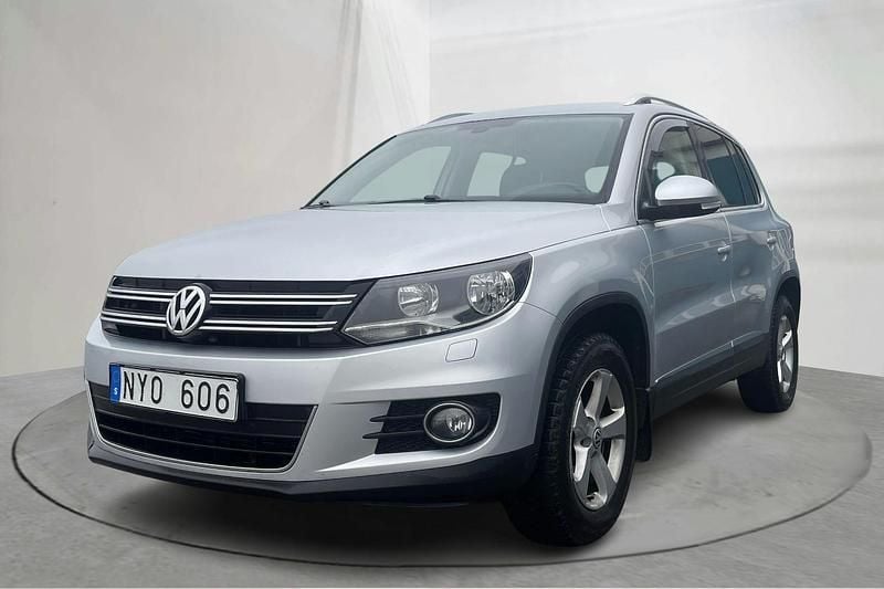 Silver Begagnad 2014 VW Tiguan Sportline SUV | 85 000 kr (Bra pris) - Bild 1/4