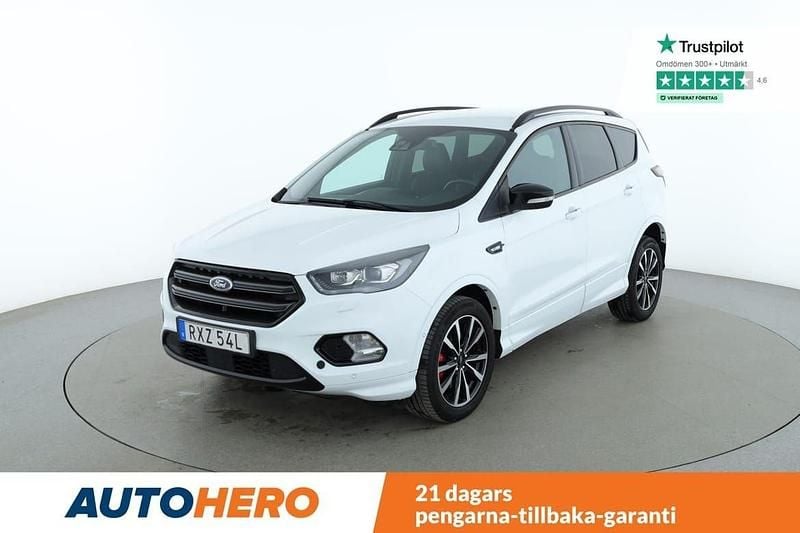 Vit Begagnad 2019 Ford Kuga ST-Line SUV | 192 000 kr - Bild 1/4