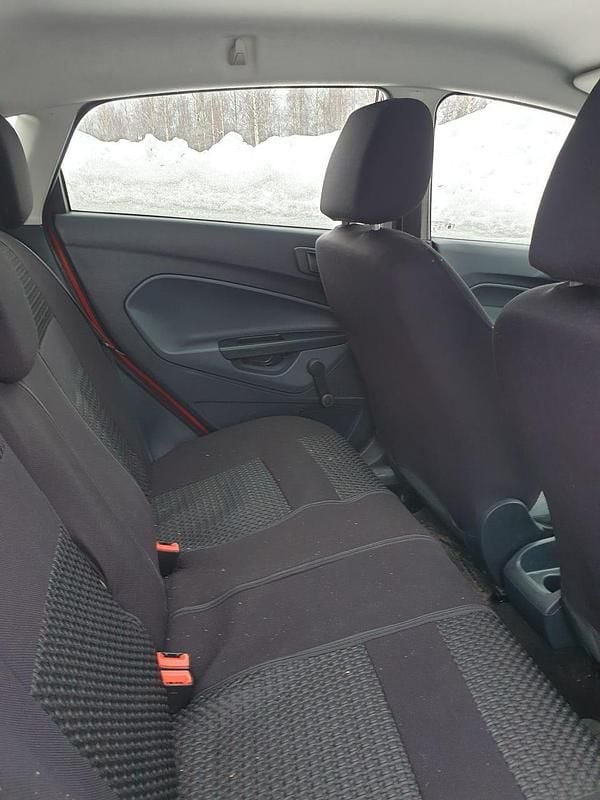 Begagnad 2011 Ford Fiesta Halvkombi | 39 000 kr (Lite dyr) - Bild 1/4