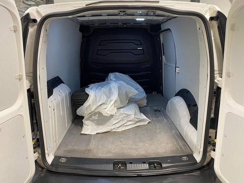 Begagnad VW Caddy Maxi 122 HK (89 kW) 2022 Vit Minibuss