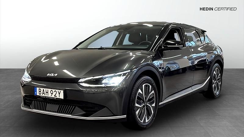 Grå (grey) Begagnad 2022 Kia EV6 4 SUV | 339 000 kr - Bild 1/4