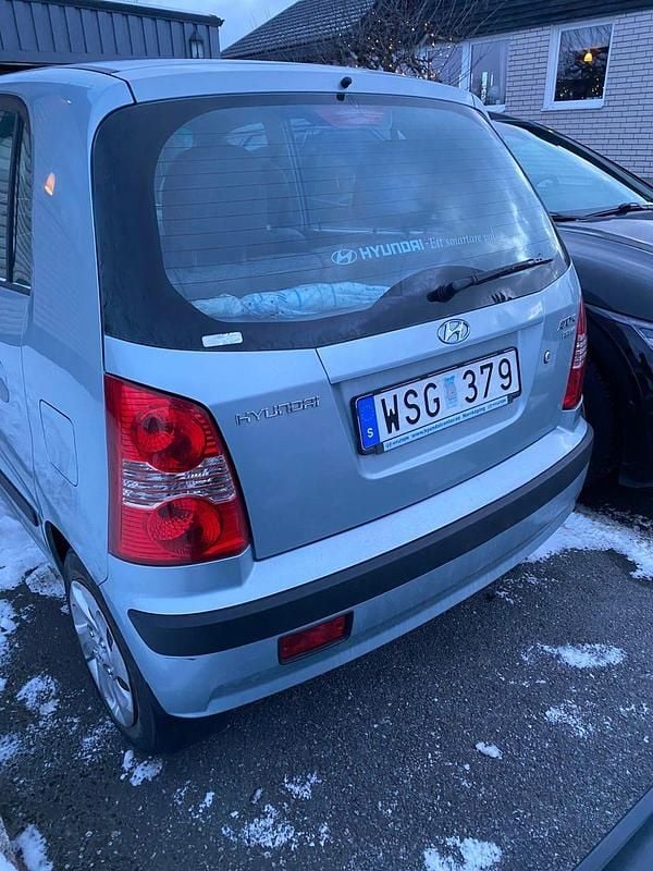 Begagnad Hyundai Atos Prime 58 HK (42 kW) 2005 Silverblå Halvkombi